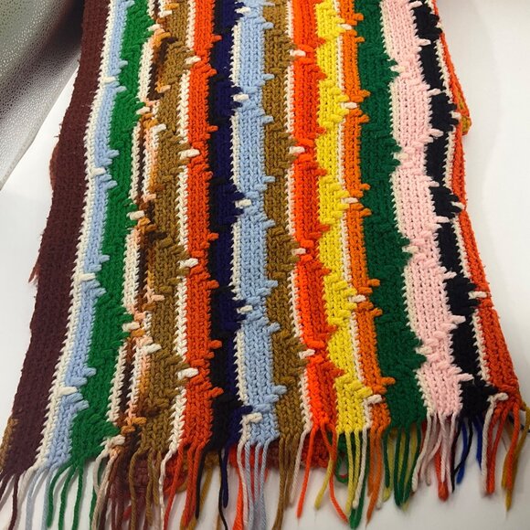 VTG Handmade MCM Chevron Multicolor Crochet Lap Blanket Fringed Afghan - Picture 6 of 8